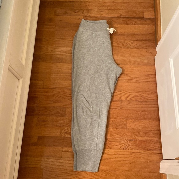 GAP Sweatpants - Picture 3 of 6